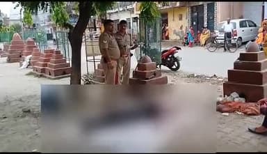 गाज़ियाबाद: जिले के साहिबाबाद रेलवे स्टेशन के पास पेड़ से लटकता मिला युवक का शव