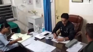 दीगोद: बूढादीत क्षेत्र में लगातार बढ़ता जा रहा है आई फ्लू का खतरा, डॉक्टर रघुराज मीणा ने दी सावधानी बरतने की सलाह