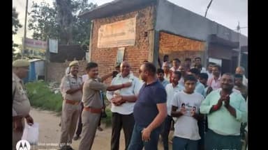 उतरौला: ऑपरेशन त्रिनेत्र के तहत सीसीटीवी कैमरा लगवाने वाले त्रिनेत्र मित्रों को थाना रेहरा बाजार की पुलिस ने किया सम्मानित