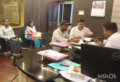 राजनांदगांव: नगर निगम कार्यालय स्थित अपने कक्ष में आयुक्त ने ली राजस्व विभाग की समीक्षा बैठक, दिए आवश्यक दिशा निर्देश