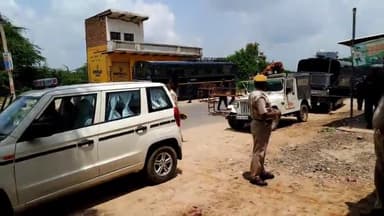 कामां: कामां मेवात क्षेत्र में नूंह हिंसा के बाद पुलिस अलर्ट सीमाओं की सुरक्षा कड़ी अतिरिक्त पुलिस जाब्ता तैनात