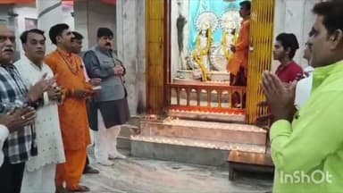 हुज़ूर: शाहजहानाबाद स्थित मरघटिया महावीर मंदिर में निर्माण के भूमि पूजन के 3 वर्ष पूरे होने पर बीजेपी प्रवक्ता दीप जलाएं