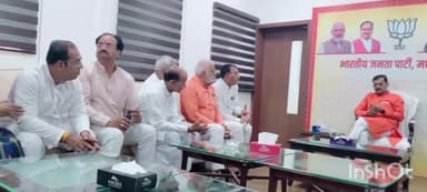 नरसिंहगढ़: भोपाल पहुंचकर भाजपा प्रदेश अध्यक्ष वीडी शर्मा से पूर्व विधायक मोहन शर्मा ने की मुलाकात