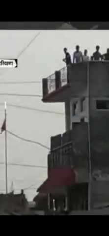 सिरफ़ #बाबा_का_बुलडोजर नहीं है अब तो #ताऊ_का_बुलडोजर भी बाहर निकल आया।
Bure kam ka bura natija kyon Bhai chacha?