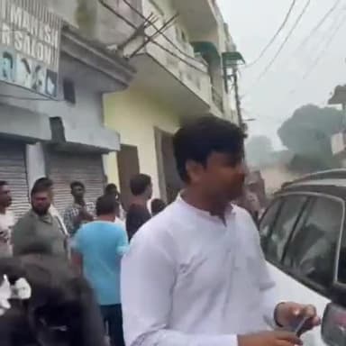 जगाधरी: रामनगर में विकास कार्यों का शुभारंभ करने पहुंचे नगर निगम मेयर के सामने कॉलोनी निवासियों ने पार्षद मुर्दाबाद के लगाए नारे