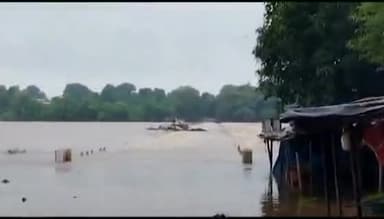 साईं खेड़ा: नर्मदा का जलस्तर बढ़ने से झिकोली बोरास नर्मदा पुल दूसरे दिन भी जलमग्न