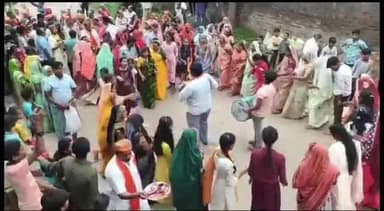 सरदारपुर: राजगढ़ में श्रीमद् भागवत कथा के समापन पर निकाली गई भव्य शोभायात्रा, भंडारे का भी हुआ आयोजन