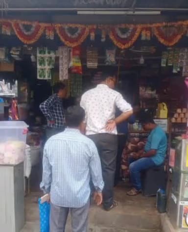 राजनांदगांव: शहर के गुड़ाखू लाइन फल मार्केट में प्रतिबंधित प्लास्टिक का उपयोग करने पर 13 दुकानों पर नगर निगम द्वारा की गई कार्रवाई