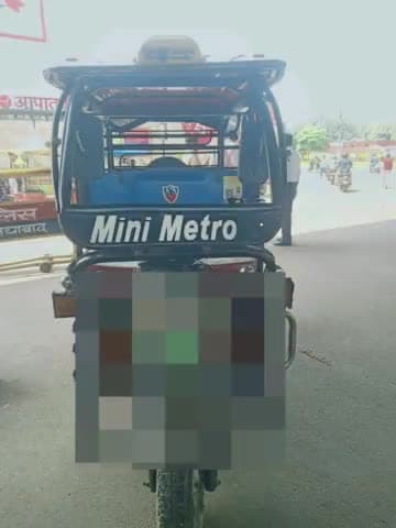 गाज़ियाबाद: यातायात पुलिस ने जिले में यातायात नियमों का उल्लंघन करने वाले 7698 वाहनों के किए चालान, 9 ई रिक्शा किए सीज