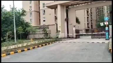 गाज़ियाबाद: राजनगर एक्सटेंशन की ऑफिसर सिटी सोसाइटी की लिफ्ट में फंसी बच्ची सहित दो महिलाएं