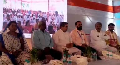 राजगीर: PM नरेंद्र मोदी के द्वारा राजगीर रेलवे स्टेशन के विकास कार्यों का वीडियो कॉन्फ़्रेंसिंग के माध्यम से किया गया शिलान्यास