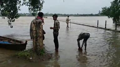 साईं खेड़ा: झिकोली बोरास पुल पर जलस्तर बढ़ने से तीसरे दिन भी नागरिकों का आवागमन रहा बंद, सुरक्षा व्यवस्था के हैं इंतजाम