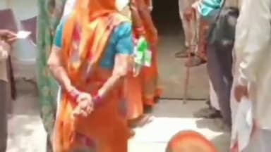 बिक्रम: मोहनचक गांव में ग्रामीणों के बीच बीमारी से बचाव के लिए जागरुकता शिविर का हुआ आयोजन