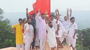 चित्तौड़गढ़: आगामी विधानसभा चुनाव में विजय को लेकर नीलकंठ महादेव दुर्ग पर भाजपा नेता हर्षवर्धन सिंह रुद ने किया विजयाभिषेक।