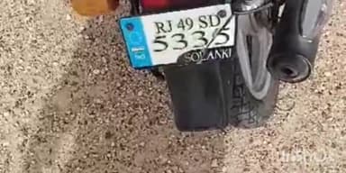 खाजूवाला: 33 केजेडी के पास कार व बाइक की भिड़ंत में ससुर और जवाई की मौत, दो अन्य हुए घायल