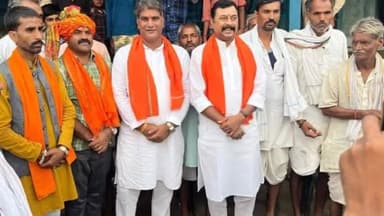 बैरसिया: भाजपा विधायक विष्णु खत्री ने ग्राम रावतपुर में ग्रामीणों से मुलाकात कर स्थानीय मुद्दों पर चर्चा की