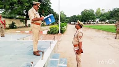 आगरा: पुलिस लाइन मैदान में यातायात उपयुक्त अरुण चंद्र ने साप्ताहिक परेड का किया निरीक्षण,खराब व्यवस्थाओं को सही करने के आदेश