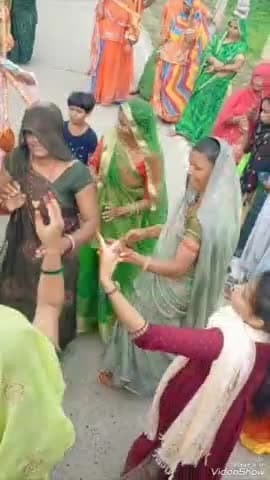 सुनेल: वसुंधरा राजे के सीएम बनने की कामना को लेकर कड़ोदिया में भाजपा महिला मोर्चा की कार्यकर्ताओं द्वारा निकाली गई कावड़ यात्रा