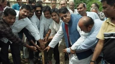 हुज़ूर: विधायक पीसी शर्मा ने वार्ड-26 ग्राम गोरागांव से लेकर बिल्लाबोंग से नीलबड़ तक सड़क के डामरीकरण के कार्य का किया भूमिपूजन