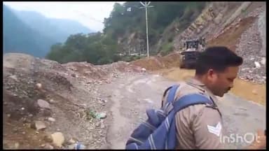 नरेन्द्रनगर: नरेन्द्रनगर:24 घंटे बाद खुला तोताघाटी के पास बद्रीनाथ मार्ग,आवागमन शुरू