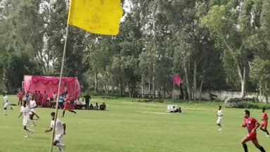 जगाधरी: तेजली स्टेडियम में जिला फुटबाल संघ द्वारा करवाए जा रहे लीग मैच का हुआ समापन, पुलिस अधीक्षक मोहित हांडा हुए शामिल