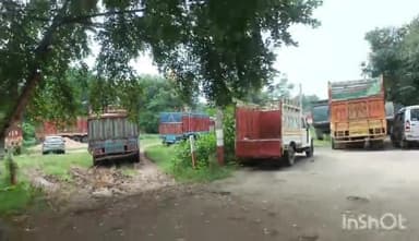 डुमरांव: नया भोजपुर ओपी थाने और खनन विभाग की संयुक्त कारवाई में पुलिस ने 10 ओवरलोड ट्रकों को प्रतापतासागर के समीप से दबोचा
