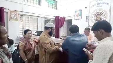 सिरोंज: आवास योजना का फार्म भरने वाले हितग्राहियों को जल्द योजना का लाभ दिलाने कांग्रेसियों ने तहसीलदार को दिया ज्ञापन