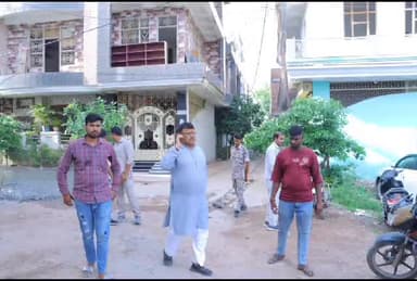 ग्वालियर गिर्द: ऊर्जा मंत्री  तोमर ने  ग्वालियर के 2 वार्डो के सड़क निर्माण कार्यों का किया निरीक्षण