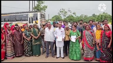 आगर: मप्र सफाई कर्मचारी महासंघ के बैनर तले सफाई कर्मचारियों ने 6 सूत्री मांगों को लेकर नगर पालिका में CMO को सौंपा ज्ञापन