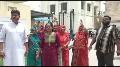 अजमेर: फिल्टर प्लांट पर पहुंचे गोटा कॉलोनी के क्षेत्रवासी की नारेबाजी करते हुए पानी की समस्या को दुरुस्त करने की रखी मांग