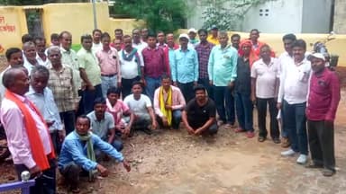 चलकुशा: गिद्धि में आयोजित आदिवासी समाज की बैठक में विश्व आदिवासी दिवस को सफल बनाने का लिया गया निर्णय