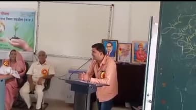 जयसिंहनगर: शासकीय कॉलेज जयसिंहनगर में राष्ट्रीय सेवा योजना अंतर्गत कार्यक्रम का हुआ आयोजन, नगर परिषद अध्यक्ष ने किया पौधा रोपण