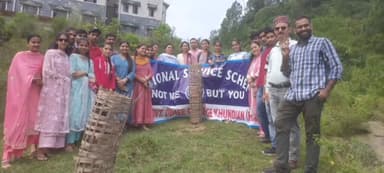 लगदू: खुंडिया में मेरी मिट्टी मेरा देश अभियान के तहत पौधारोपण का किया गया आयोजन