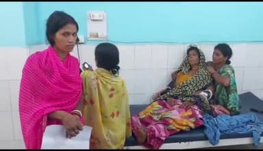 रामगढ़ चौक: महिसोना गांव में रास्ते के विवाद को लेकर एक दंपति को मारपीट कर किया जख्मी, इलाज के लिए सदर अस्पताल में भर्ती