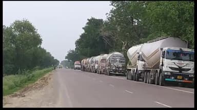 हमीरपुर: सुमेरपुर क्षेत्र में प्रशासनिक अधिकारी के चेतावनी के बाद भी सीमेंट फैक्टरी ने नहीं किया सुधार