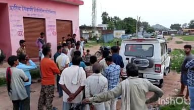 घुवारा: भगवां में नवागत तहसीलदार ने किया मतदान केंद्रों का निरीक्षण, दिए आवश्यक दिशा निर्देश