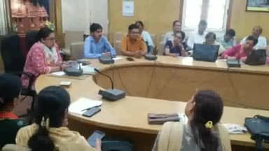 सागर नगर: उप जिला निर्वाचन अधिकारी भाव्या त्रिपाठी ने पुराने कलेक्ट्रेट के सभाकक्ष में विधानसभा चुनाव 2023-24 के संबंध में की बैठक