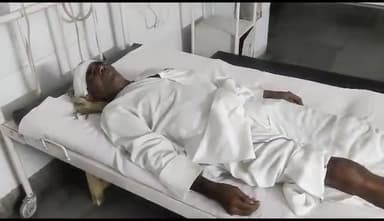 अलवर: गुंजपुरी गांव में सरकारी बोरिंग पर पानी भरने को लेकर दो पक्षों में लाठी व कुल्हाड़ी से हुई मारपीट, 4 लोग हुए घायल