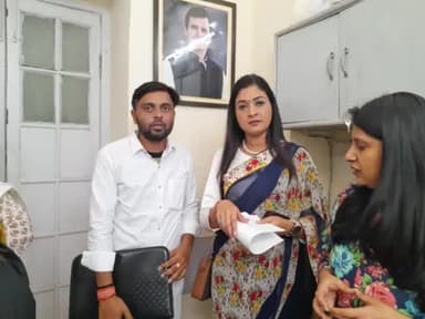 आज कांग्रेस की पूर्व #विधायक #अलका लांबा जी से उनके आवास पर #दिल्ली मुलाकात करते हुए