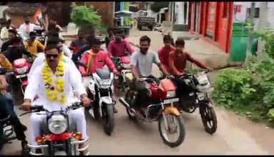 जतारा: बारी गांव में कांग्रेस पार्टी के द्वारा निकाली गई बाइक रैली डॉ भीमराव अंबेडकर की प्रतिमा पर किया माल्यार्पण