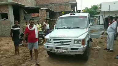 भदोही: सुरहन गांव में डायरिया का प्रकोप होने पर आज तहसीलदार विजय यादव पहुँचे गाव,लिये जानकारी व संबंधित को दिये निर्देश