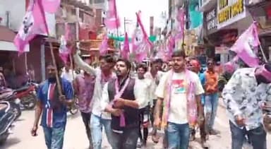 राजनांदगांव: मानव मंदिर चौक में जेसीसीजे कार्यकर्ता पदाधिकारी द्वारा पीएम आवास के मामले को लेकर मुख्यमंत्री का किया गया पुतला दहन