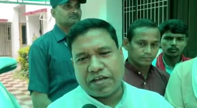 पटना ग्रामीण: पटना में पूर्व मंत्री संतोष कुमार सुमन ने कहा युवाओं को बेवकूफ बनाया जा रहा है