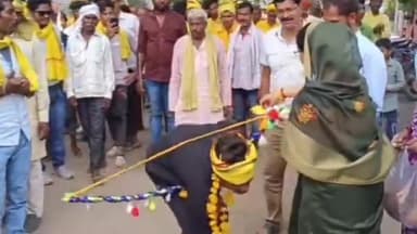 गाडरवारा: गाडरवारा में आदिवासी समाज द्वारा विश्व आदिवासी दिवस के अवसर पर निकाली गई विशाल रैली