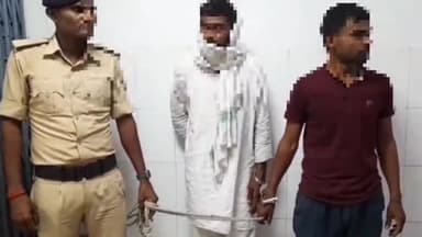 बिक्रम: बिक्रम पालीगंज मद्य निषेध पुलिस ने पाली-पटना मुख्य सड़क पर दो शराबियों को किया गिरफ्तार