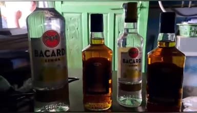 रामगढ़ चौक: तेतरहट थाना की पुलिस ने नोनगढ़ चेक पोस्ट पर चलाया वाहन जांच अभियान, कार एवं शराब के साथ दो व्यक्ति गिरफ्तार