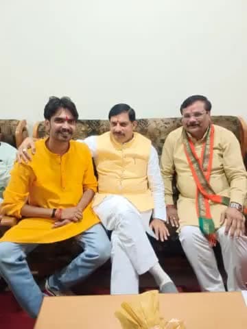 #आज सर्किट हाउस में #मध्य #प्रदेश #शासन के उच्च शिक्षा मंत्री माननीय डॉ मोहन यादव जी के साथ...