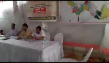 16 घाटों पर औषधि वाटिका का होगा रोपण

कलीनगर। गोमती उद्गम स्थल पर एक जन संवाद कार्यक्रम का आयोजन किया गया जिसमें उद्गम स