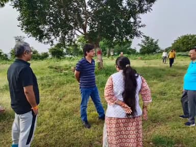 ग्वालियर गिर्द: 'मेरी माटी- मेरा देश' अभियान के तहत नगर निगम कमिश्नर हर्ष सिंह ने सिरोल पहाड़ी एवं एसएफ मैदान का किया निरीक्षण