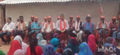 बतौली: भाजपा मंडल मैनपाट के शक्ति केंद्र में बतौली के वरिष्ठ भाजपा कार्यकर्ता अशोक गुप्ता की उपस्थिति में लाभार्थी सम्मेलन संपन